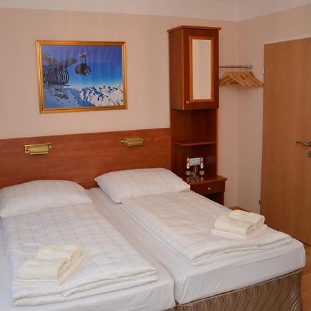Private Room Pyrkerstrasse Bad Hofgastein Phòng bức ảnh